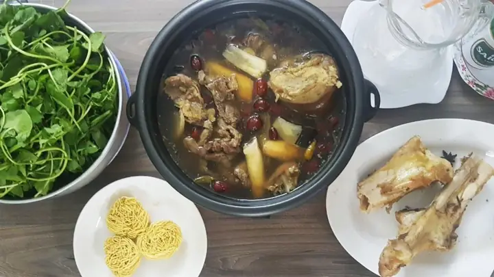 Hướng Dẫn Chi Tiết Cách Nấu Lẩu Bò Gân Chuẩn Vị Tại Nhà