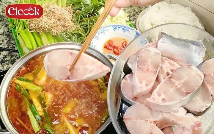 Cách Nấu Lẩu Cá Hú: Hướng Dẫn Chi Tiết Từ Nguyên Liệu Đến Thành Phẩm