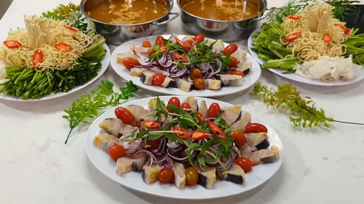 Hướng Dẫn Chi Tiết Cách Nấu Lẩu Cá Tầm Sapa Chua Cay Tại Nhà