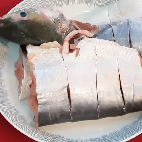 Cách Nấu Lẩu Cá Tra Măng Chua Chuẩn Vị Tại Nhà