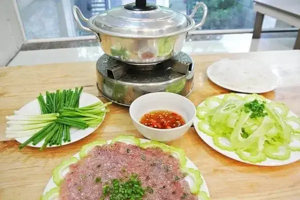 Cách Nấu Lẩu Khổ Qua Rừng Chuẩn Vị: Từ Nguyên Liệu Đến Bàn Thờ