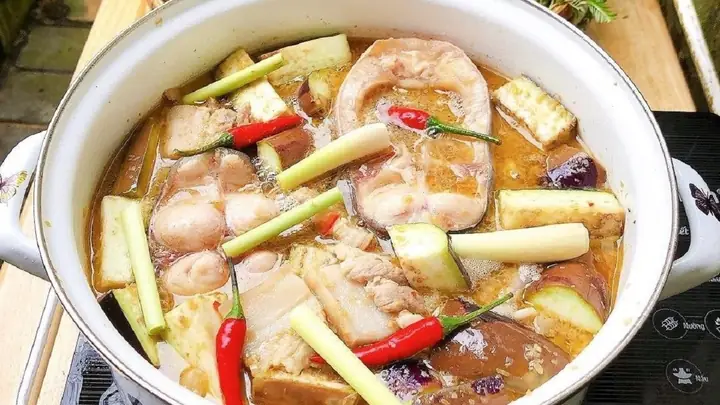 Cách Nấu Lẩu Mắm Cá Basa Thơm Ngon Chuẩn Vị Miền Tây
