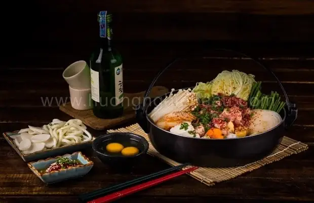 Lẩu Kim Chi Nhật Bản: Công Thức Hoàn Chỉnh Cho Bữa Ăn Ấm Áp
