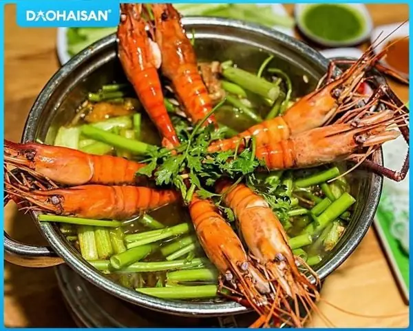Cách Nấu Lẩu Tôm Càng Xanh Chuẩn Vị Đậm Đà