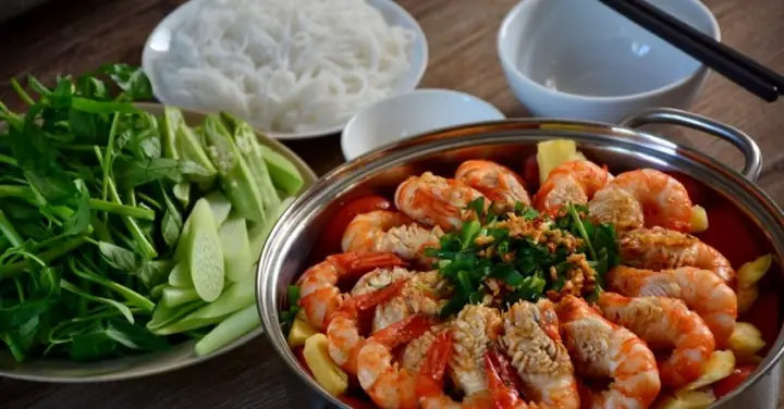Hướng Dẫn Nấu Lẩu Tôm Năm Ri Chuẩn Vị Miền Tây Tại Nhà