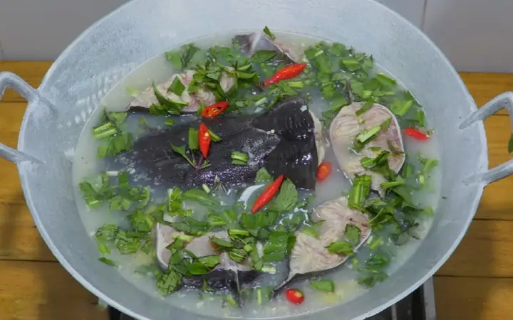 Cách Nấu Lòng Cá Với Mẻ Đơn Giản Tại Nhà