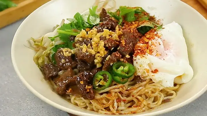 Cách Nấu Mì Bò Cay Chuẩn Vị Tại Nhà