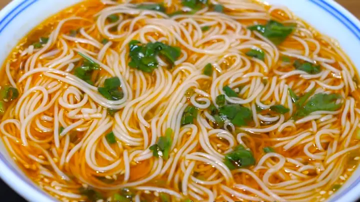 Cách Nấu Mì Đũa Trung Quốc Chuẩn Vị Tại Nhà