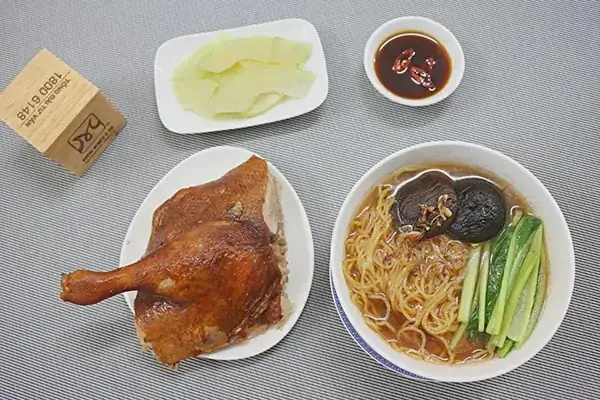 Cách Nấu Mì Vịt Tiềm Thuốc Bắc Chuẩn Vị Tại Nhà: Hướng Dẫn Chi Tiết Từ A-z