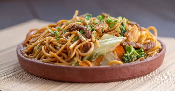 Cách Nấu Yakisoba: Món Mì Xào Nhật Bản Đậm Đà