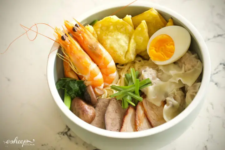 Hướng Dẫn Chi Tiết Cách Nấu Mì Vằn Thắn Sủi Cảo Tôm Tươi Chuẩn Vị Tại Nhà