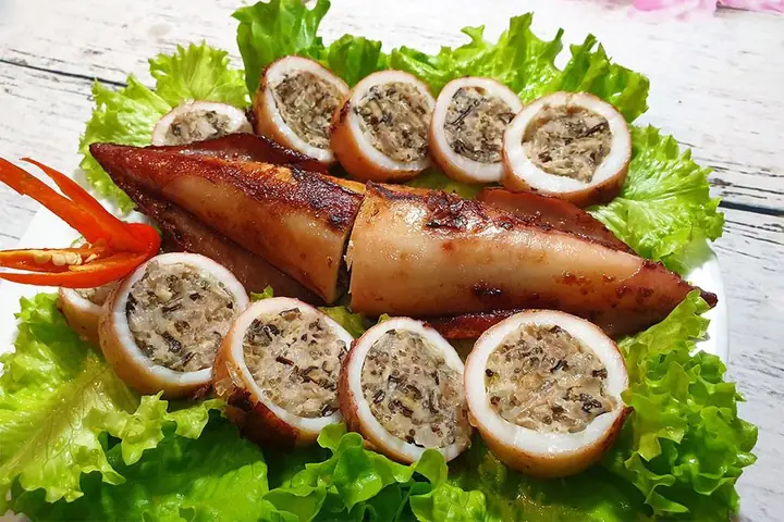 Hướng Dẫn Chi Tiết Cách Nấu Mực Dồn Thịt Chiên Giòn Thơm Ngon Tại Nhà