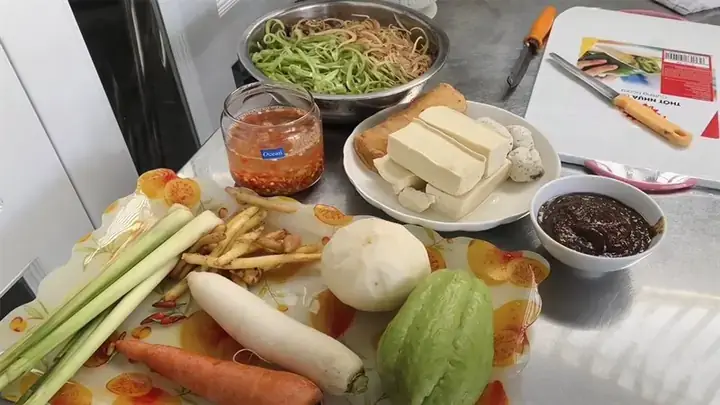 Cách Nấu Nước Dùng Chay Ăn Bún Chuẩn Vị Tại Nhà
