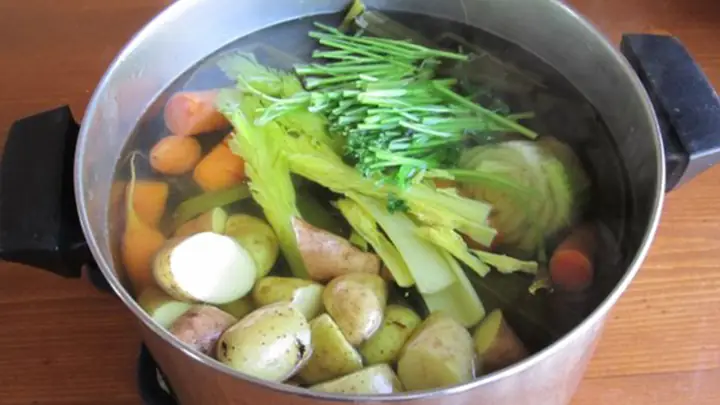 Cách Nấu Nước Dùng Chay Ngon Và Dinh Dưỡng Từ A Đến Z