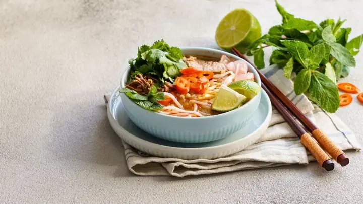 Hướng Dẫn Toàn Tập: Cách Nấu Phở Bò Bằng Nồi Áp Suất Ngon Chuẩn Vị