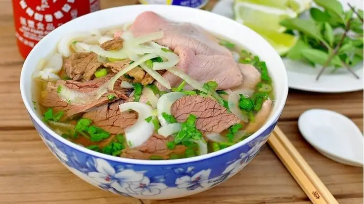 Hướng Dẫn Nấu Phở Bò Bằng Xương Heo Dễ Nhau, Chuẩn Vị Nhà Làm