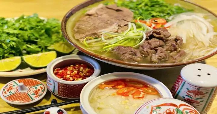 Cách Nấu Phở Bò Miền Trung Chuẩn Vị Tại Nhà