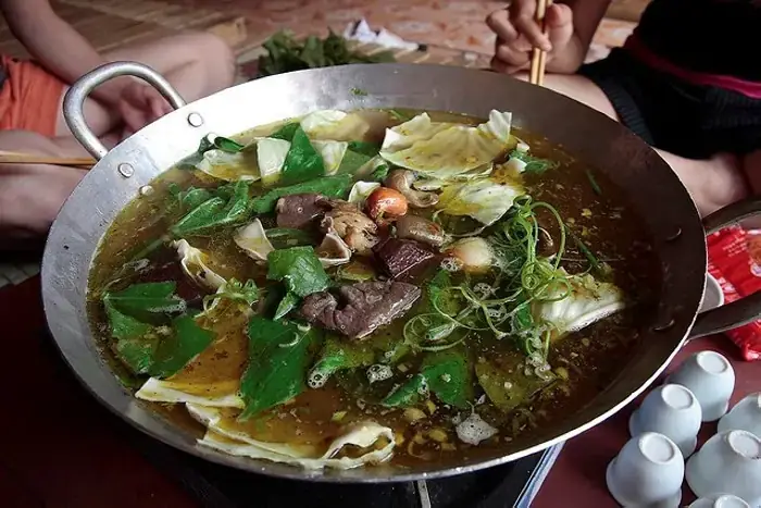 Cách Nấu Thắng Cố Lợn Chuẩn Vị: Từ Nguyên Liệu Đến Thành Phẩm