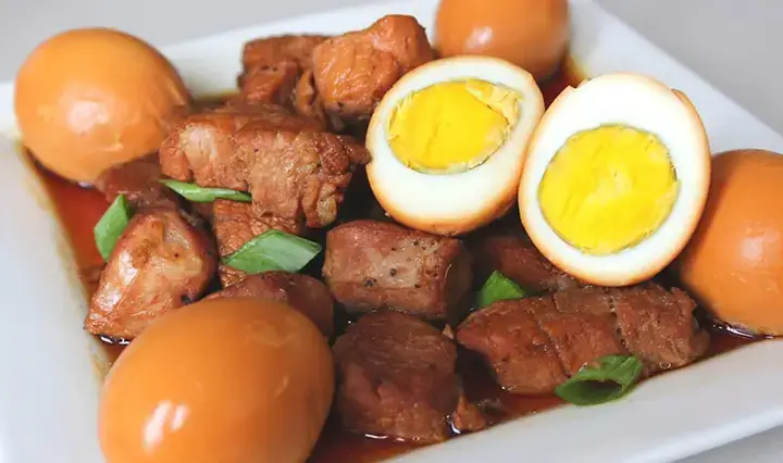 Cách Nấu Thịt Kho Trứng Gà Chuẩn Vị: Hướng Dẫn Toàn Tập
