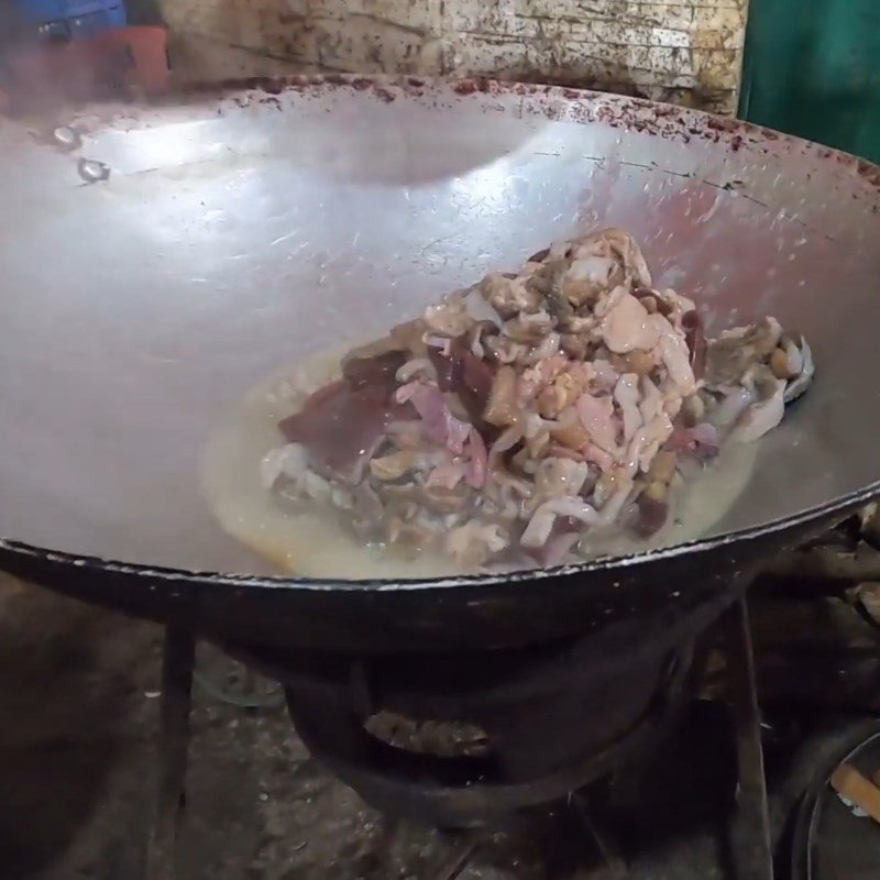 Cách xào lòng dê với dứa