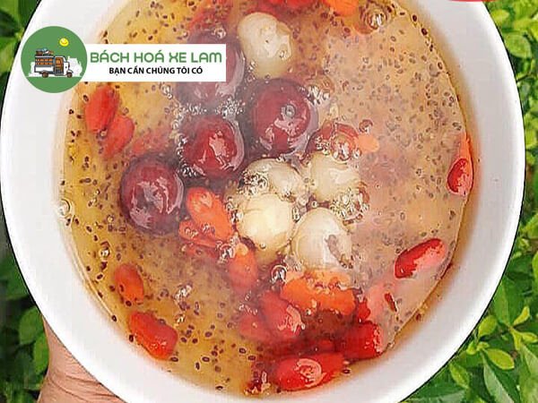 Chén chè nhãn khô hạt sen hạt chia mát lạnh