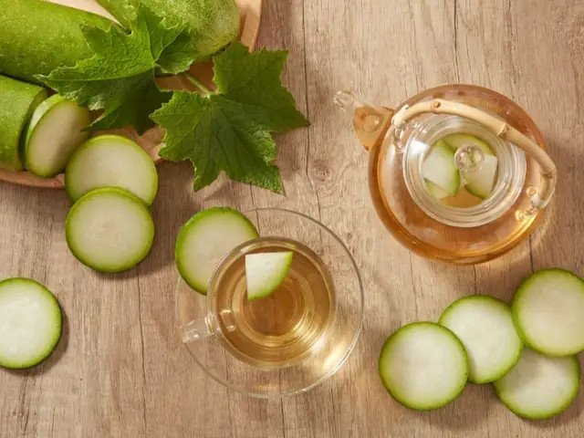 Chuẩn bị nguyên liệu tươi ngon cho món nước sâm hạt chia
