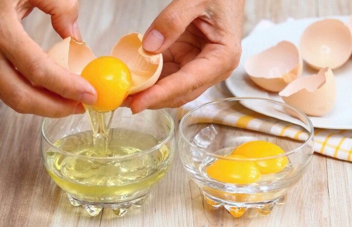 Công đoạn trộn bột làm bánh bò thốt nốt nước cốt dừa