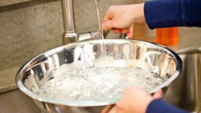 Dạ dày bò luộc với rượu trắng
