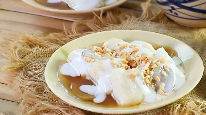Đậu Hũ Nước Cốt Dừa Là Gì? Tổng Tất Tần Tật Về Món Ăn Đặc Sắc Miền Trung