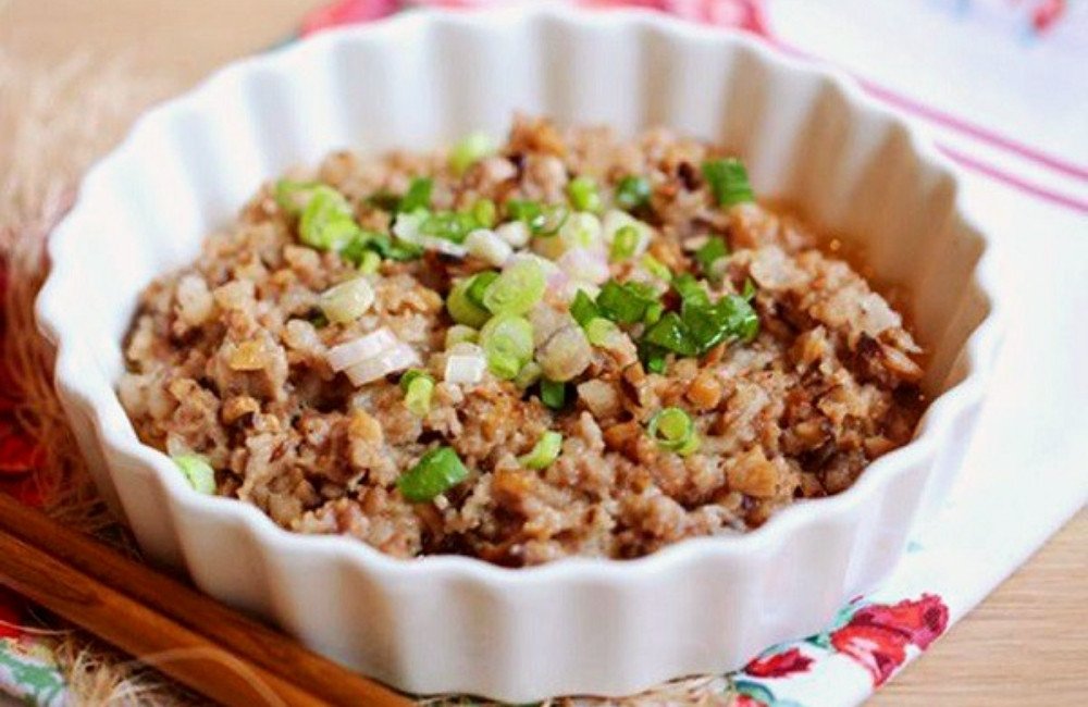 Đĩa thịt băm rang cháy cạnh vàng ươm, thơm lừng