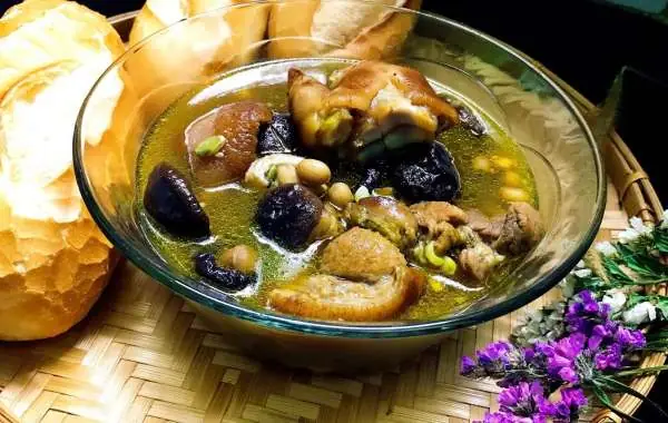 Hướng Dẫn Làm Giò Heo Hun Kiểu Huế Chuẩn Vị Tại Nhà