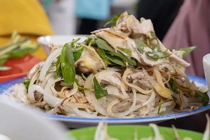 Hình ảnh minh họa tô phở miến gà tại quán