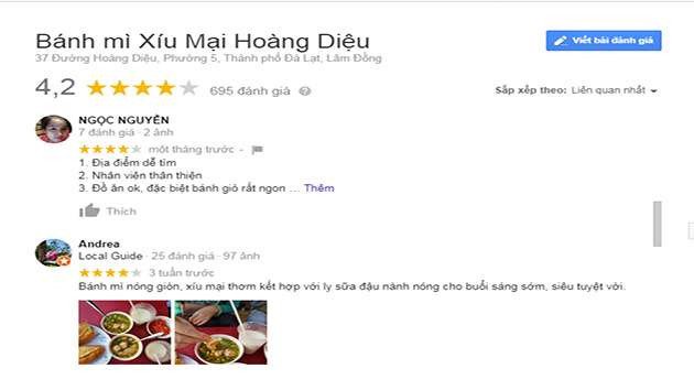 Khách hàng đang thưởng thức Bánh mì Hoàng Diệu trong không gian quán ấm cúng