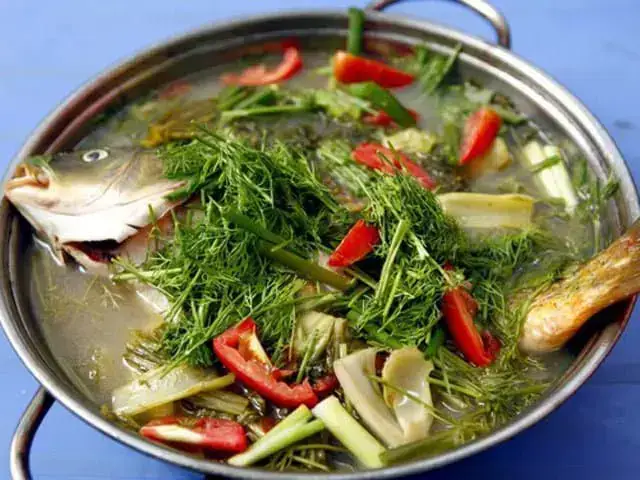 Lẩu Cá Chép Om Dưa Nên Ăn Với Rau Gì? Top 10 Lựa Chọn Phổ Biến