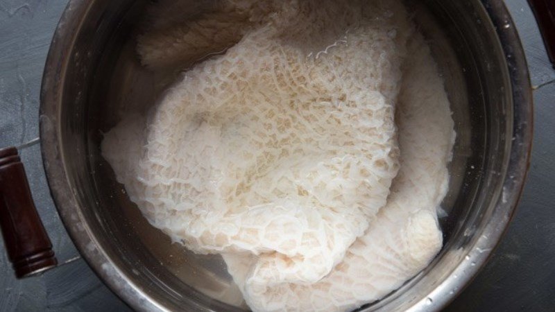 Luộc dạ dày bò với phèn chua