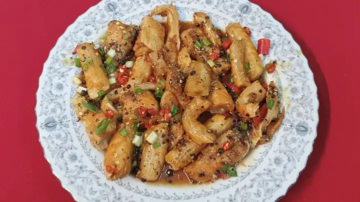 Cách Nấu Lườn Cá Hồi Kho Tộ Chuẩn Vị Việt