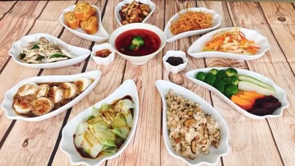 Mâm Cơm Chay Cúng Rằm Tháng 7: Hướng Dẫn Toàn Tập Ý Nghĩa, Cách Làm Và Mẹo Sắp Xếp