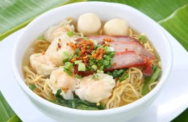 Mì Sợi Trung Quốc với nước dùng đậm đà