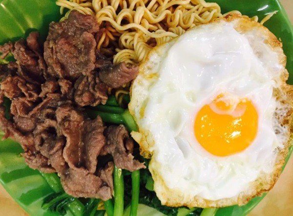 Mì xào bò trứng ngon đơn giản dễ làm