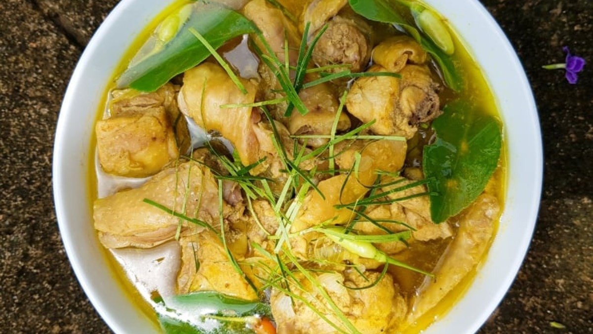 Món gà xáo gừng thơm ngon nóng hổi