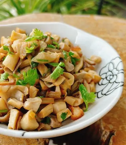 Nấm Bào Ngư Trộn Rau Răm: Công Thức & Mẹo Nấu Chuẩn Vị
