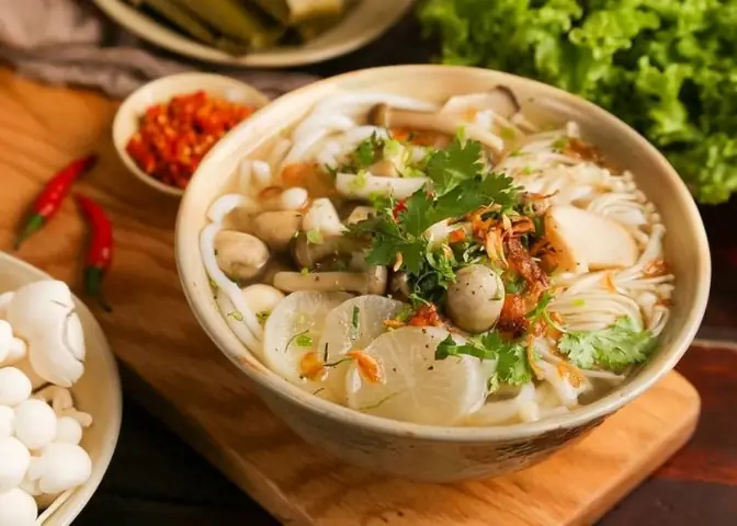 Bánh Canh Bột Mì Huế Chay: Công Thức Nấu Chuẩn Vị Từ A Đến Z
