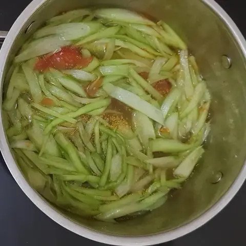 Nguyên liệu làm bún ốc mẻ