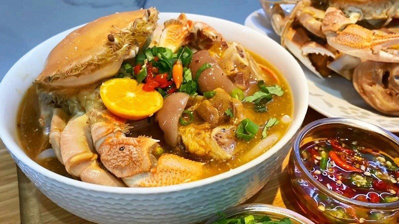 Nguyên liệu tươi ngon để làm bánh đa cua