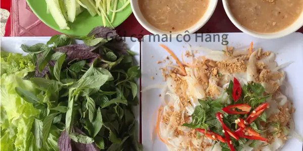 Nguyên liệu tươi ngon làm nên món gỏi cá mai hấp dẫn