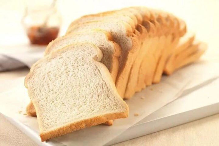 Những lát bánh mì vuông Staff mềm mịn sẵn sàng cho bữa ăn tiện lợi