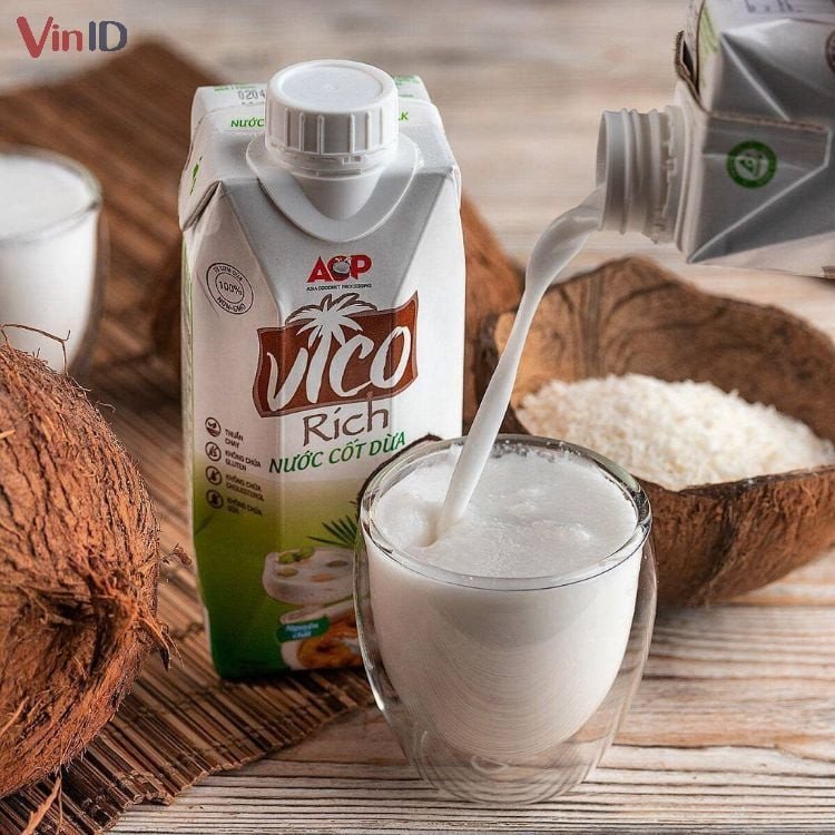 Nước cốt dừa làm từ lon tiện lợi