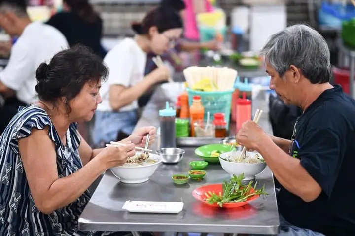 Phở Miến Gà Kỳ Đồng với nhiều món ăn hấp dẫn