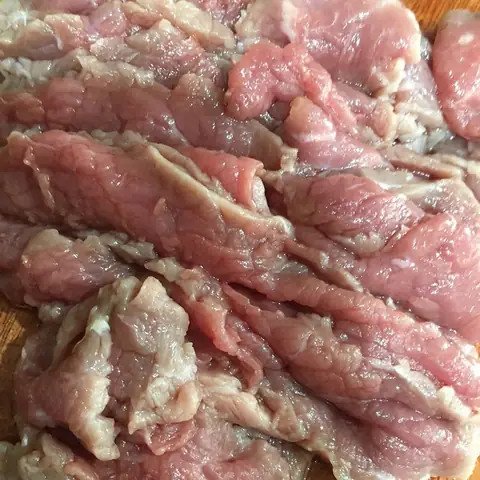 Rau ngót và thịt bò tươi ngon