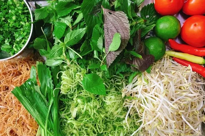 Rau Thơm Ăn Bún Riêu: Lựa Chọn Nào Phù Hợp Nhất?